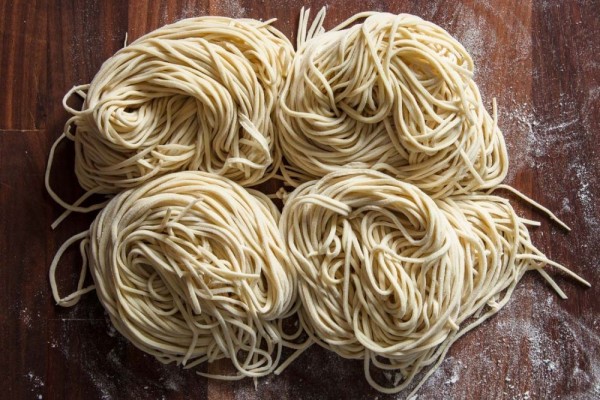 cara membuat mie dengan mesin