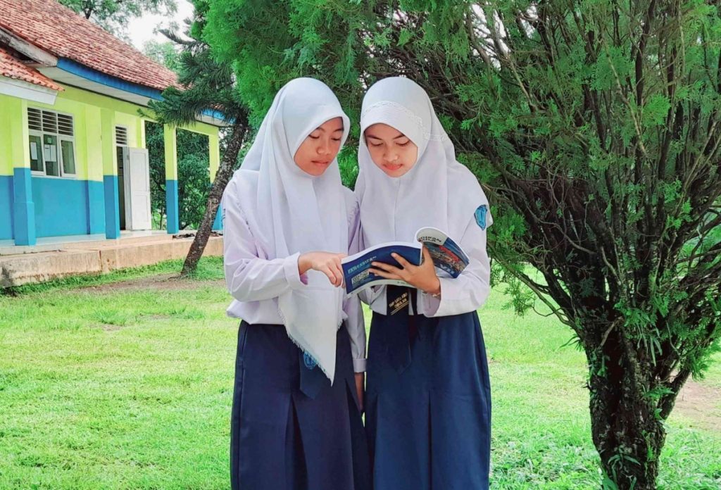 Menumbuhkan minat baca SMP