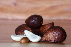 Salak Buah Lokal Jadi Keripik Sehat