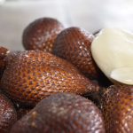 Pembuatan Keripik Salak dengan Mesin Vacuum Frying