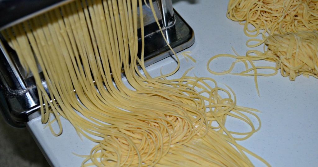 mesin pembuat mie untuk usaha