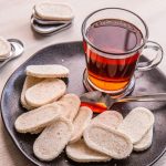 Aneka Camilan Renyah Berbahan Kelapa Parut Kering