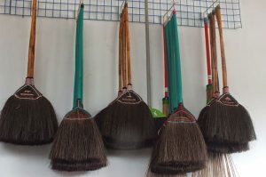 cara merawat ijuk sapu tradisional