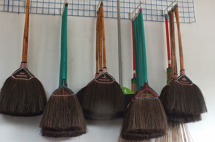 cara merawat ijuk sapu tradisional