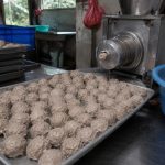 Jangan Sampai Salah Pilih! Ini Peralatan Produksi Bakso Modern agar Produksi Lebih Optimal