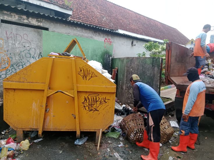 cara mengangkut sampah lebih efisien
